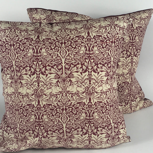 WILLIAM MORRIS RED BRER RABBIT CUSHION COVER