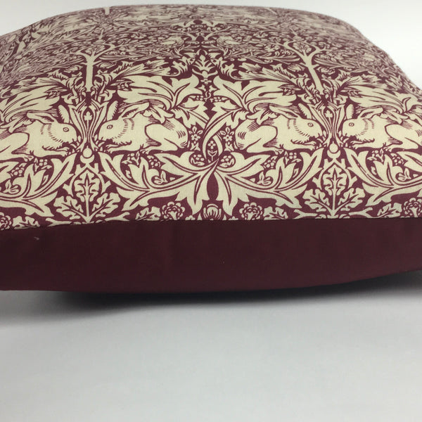 WILLIAM MORRIS RED BRER RABBIT CUSHION COVER