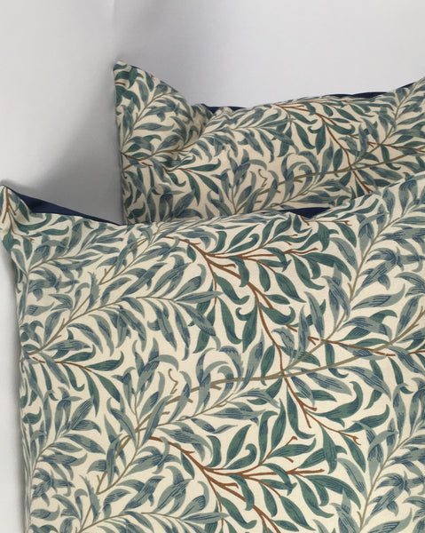 WILLIAM MORRIS WILLOW BOUGH GREEN CUSHION COVER